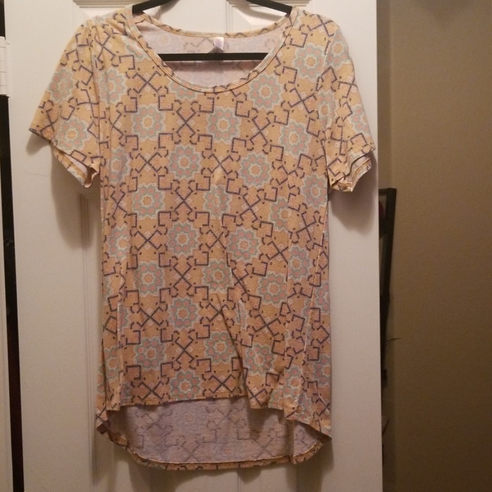 Lularoe Classic Tee